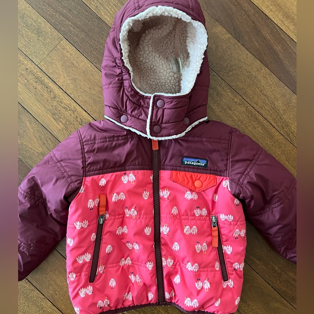 Patagonia Girls 2T Reversible Hooded Jacket - Twinkle Owls Range Pink